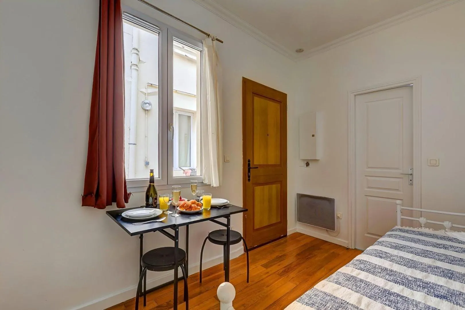 Bluestay 205 - Charmant Studio A Paris Apartment