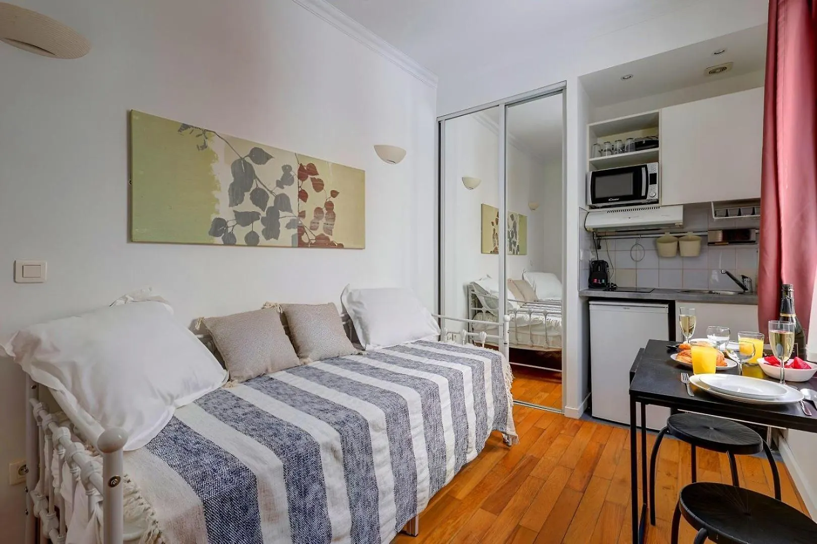 Apartament Bluestay 205 - Charmant Studio A Paryż